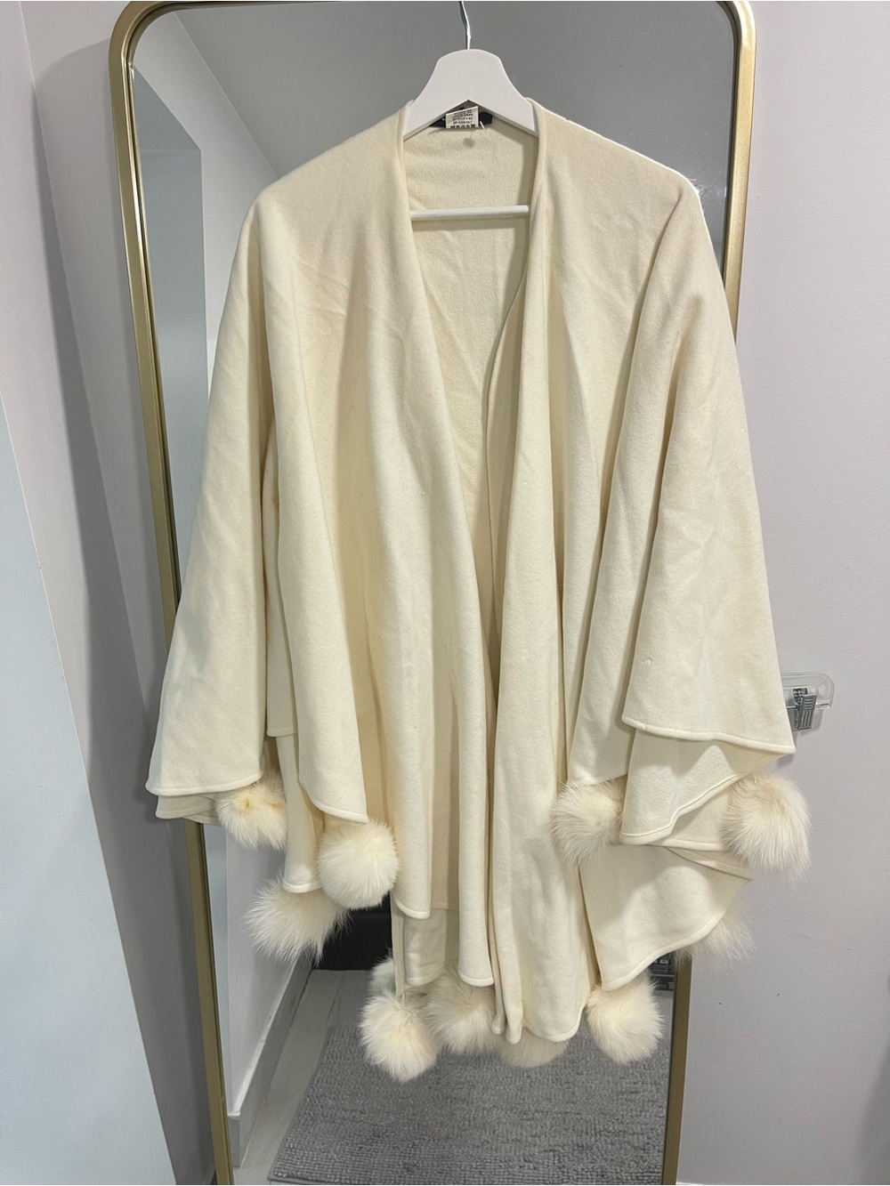 BAYA Paris Vintage Wool & Cashmere Fox Fur Pom Pom Cape Wrap Shawl France Europe - Picture 2 of 10